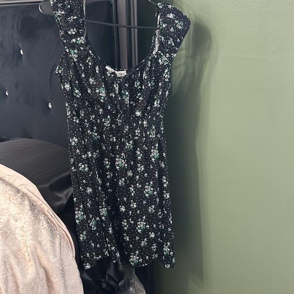 Summer dress - Picture 4 of 4